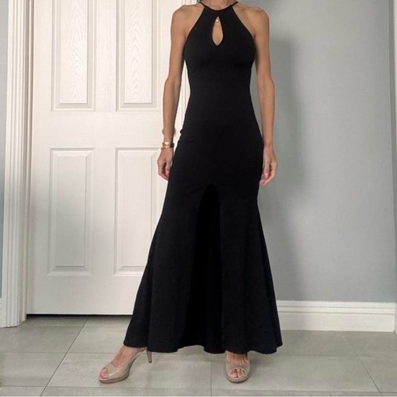 bebe Dresses & Skirts - bebe Black Keyhole Body Hugging Maxi Dress